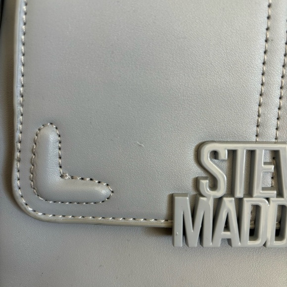 Steve Madden Purse Attachable Shoulder Strap Small Light Gray/Blue Button Chain - Picture 5 of 10